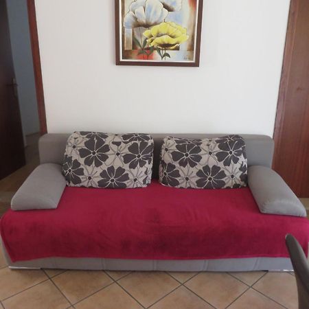 Apartments Karaba Pakoštane Habitación foto