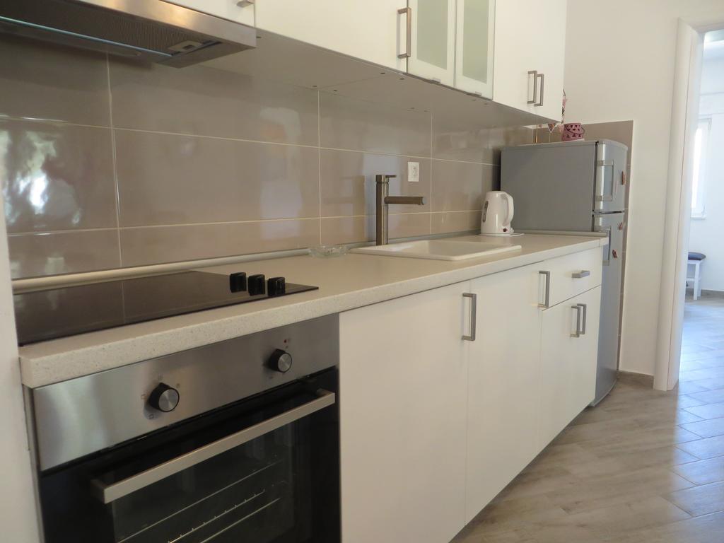 Apartments Karaba Pakoštane Exterior foto