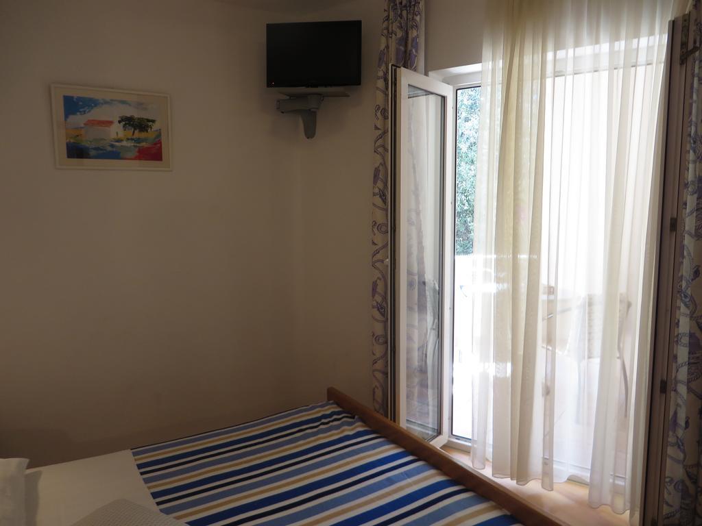 Apartments Karaba Pakoštane Exterior foto
